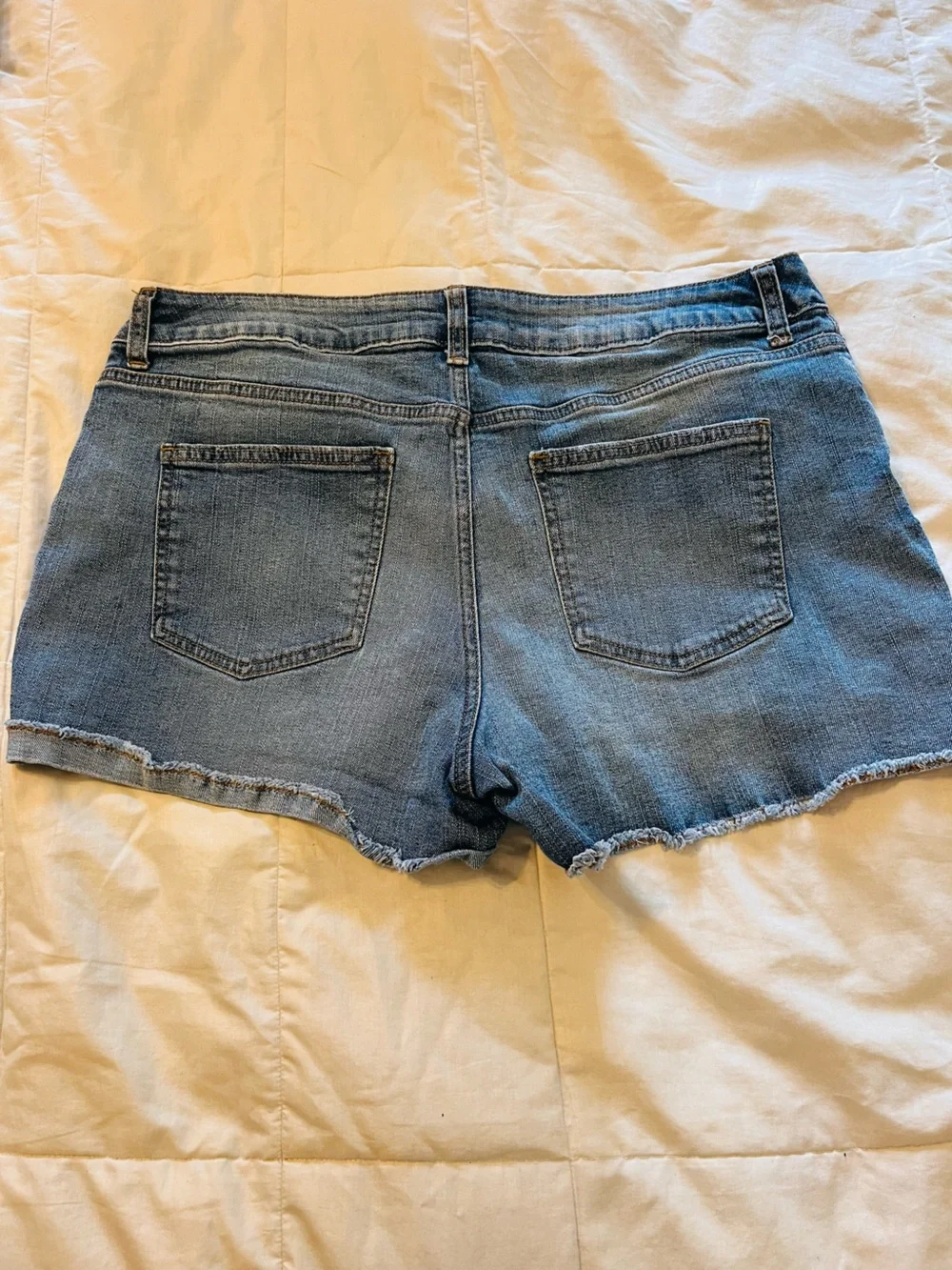 Maurices Light Blue Distressed Denim Shorts - Women's